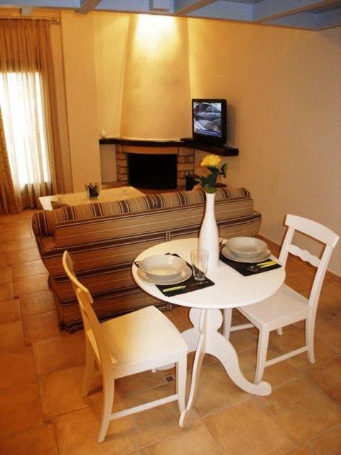Giogarakis Suites Элеонас Номер фото